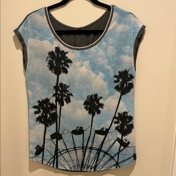 Edista Scenic Palm Tree Ferris Wheel  Sleeveless Tee MEDIUM - Picture 1 of 2